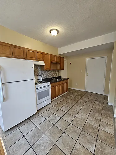68 Sylvan Ave Photo 1
