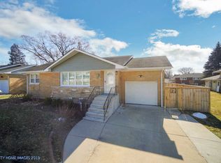 6471 W 88th Pl, Oak Lawn, IL