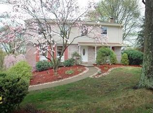 24 Pheasant Run Dr, Export, PA 15632