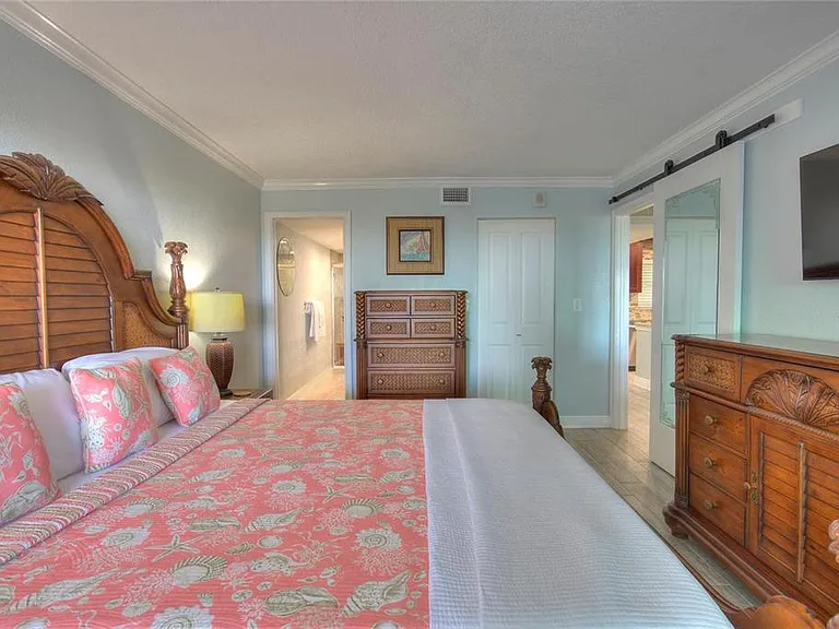 1230 Gulf Blvd #304 — Photo 13
