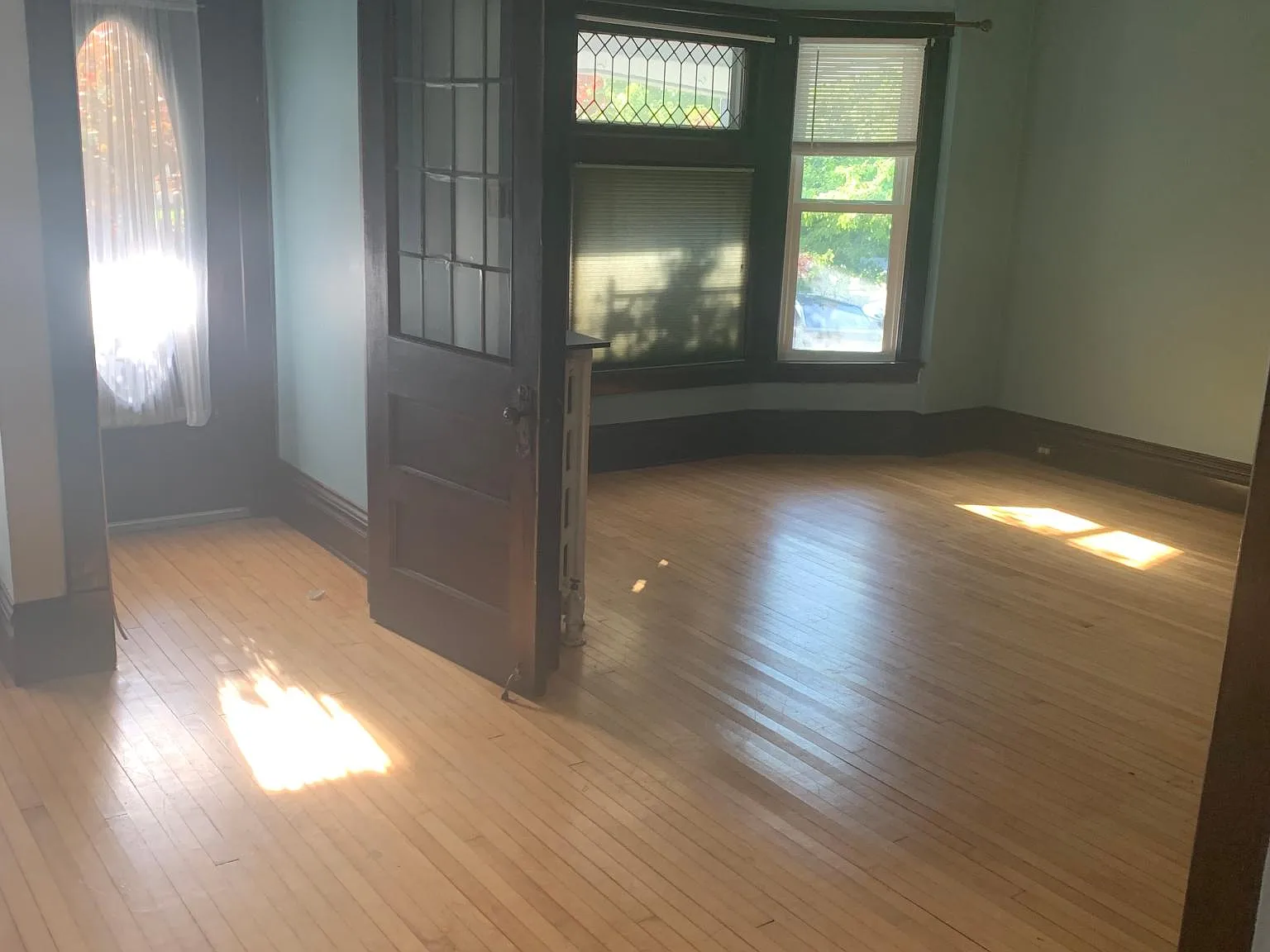 3 bed, 1404 sqft, $1,750 — Photo 2