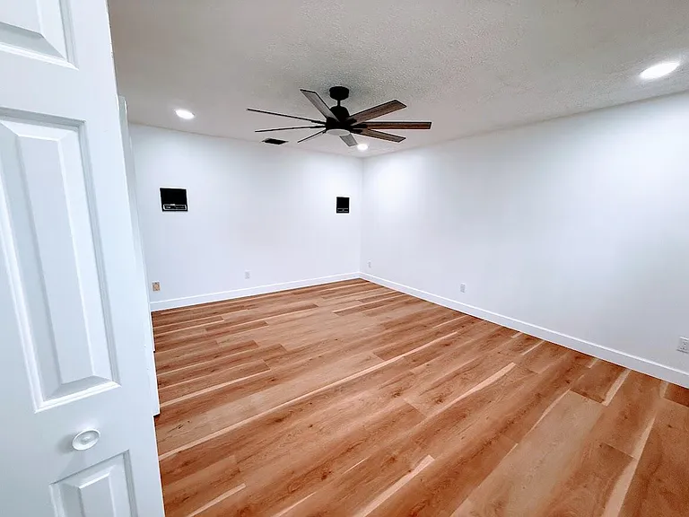 465 SE Naranja Ave — Photo 63
