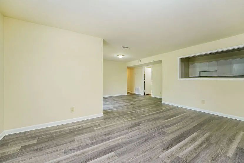 2 bed, 2.0 bath, 1100 sqft, $1,150 — Photo 3
