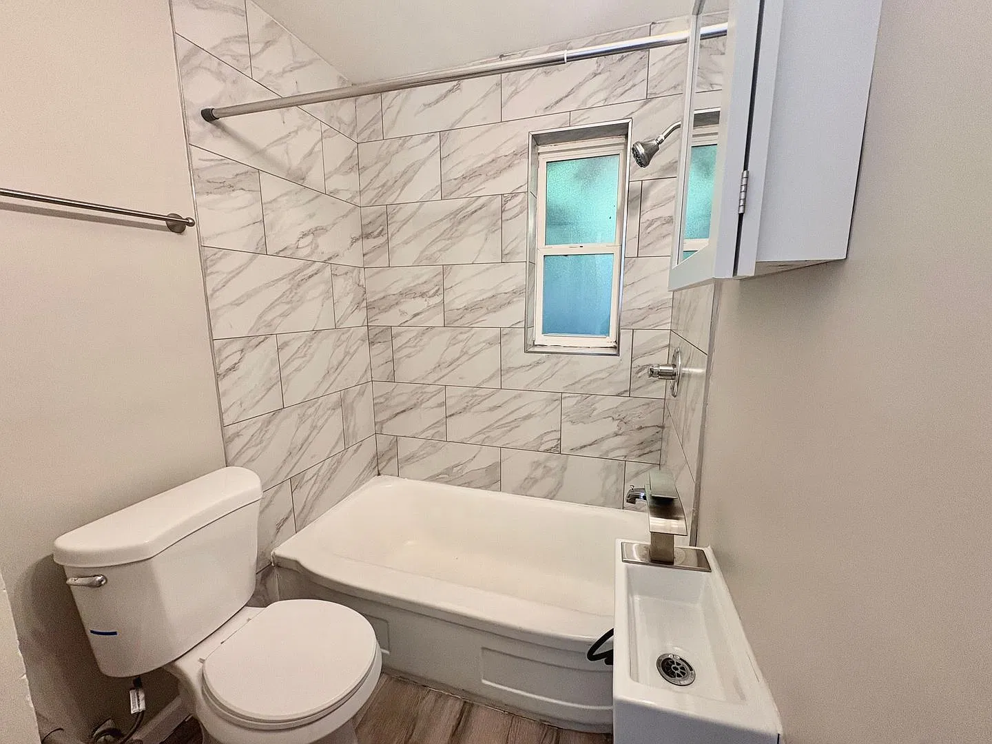 Studio, 1.0 bath, $800 — Photo 4