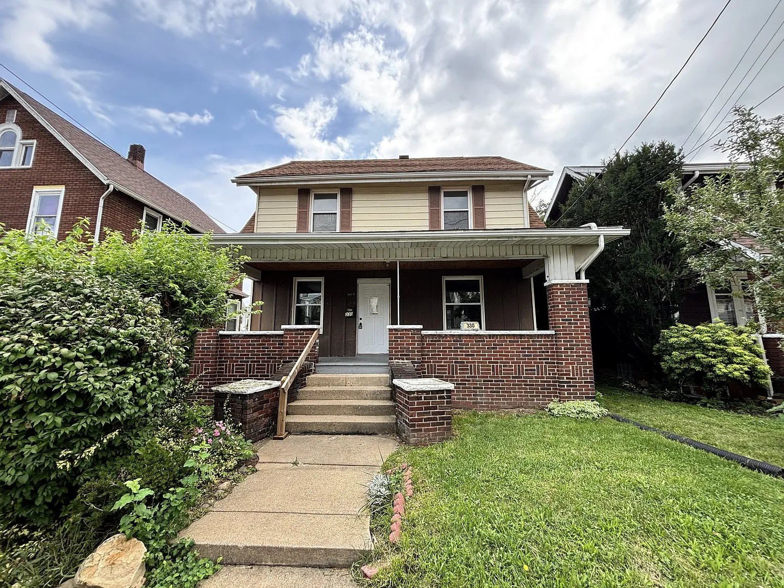 330 Columbus Ave NW - 1 — Photo 1