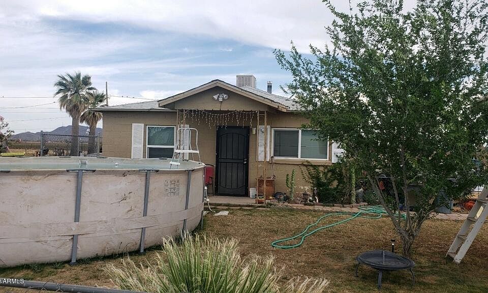 2nd image of 736 S Elliot Ave