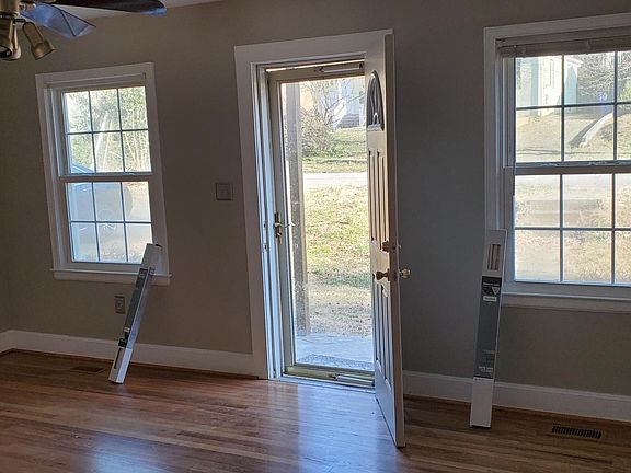 2nd image of 1834 Forest Rd