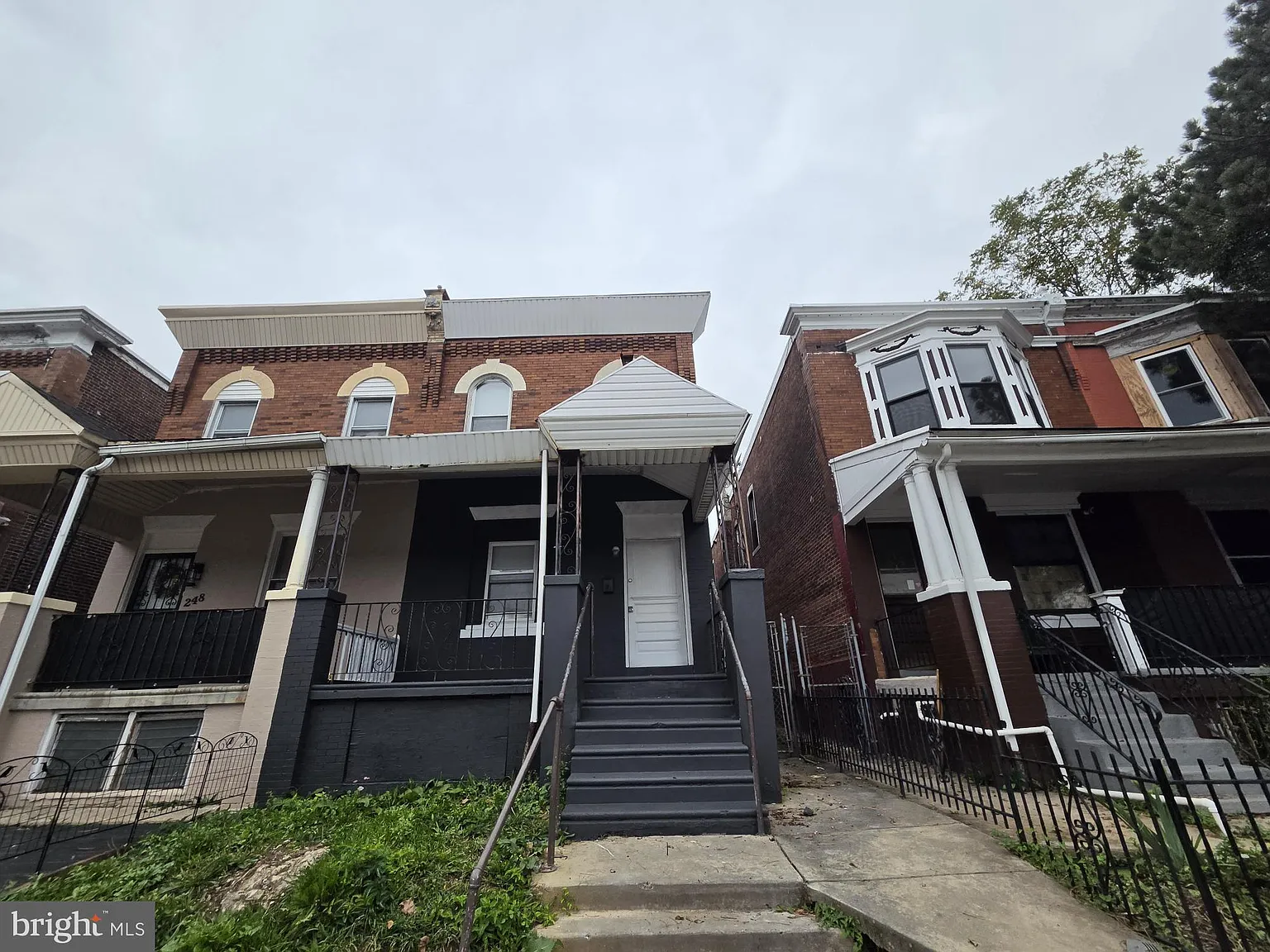 4 bed, 1.0 bath, 1650 sqft, $1,950 — Photo 1
