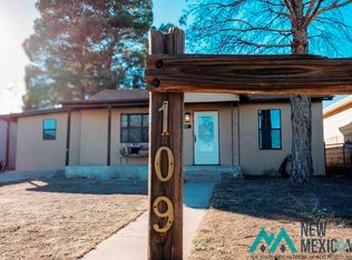 109 N 10th St, Carlsbad, NM 88220