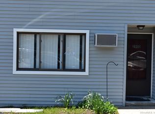 290 Meridian St APT D, Groton, CT 06340