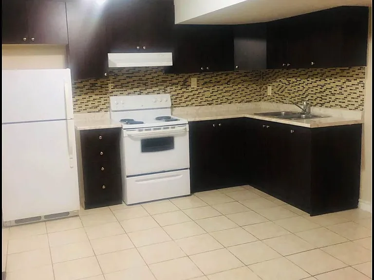 5623 Whitehorn Ave #BASEMENT — Photo 3
