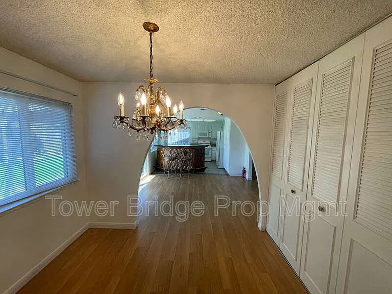 9400 Appalachian Dr — Photo 4