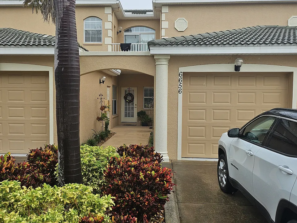 6656 7th Avenue Cir W #6656