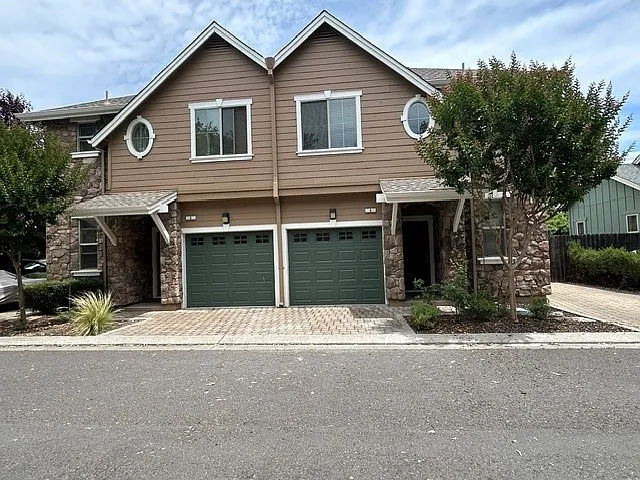 6 Ghirardi Pl — Photo 1