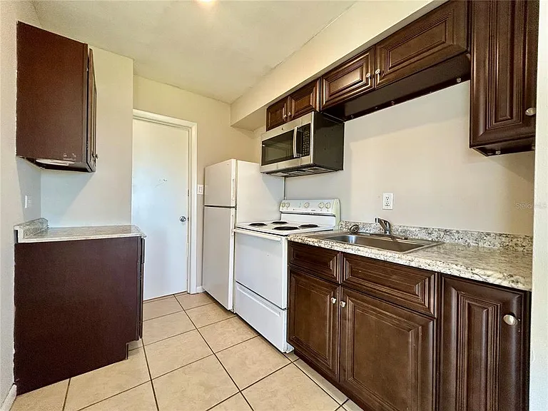 3706 N Scenic Hwy #7 — Photo 4