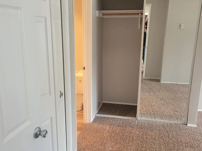 Hidden Creek Apartments — Photo 10
