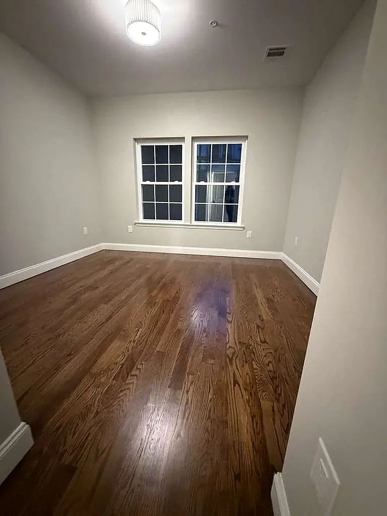 4 bed, 1300 sqft, $2,950 — Photo 4