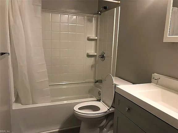 4th image of 5775 W Hastings Arch