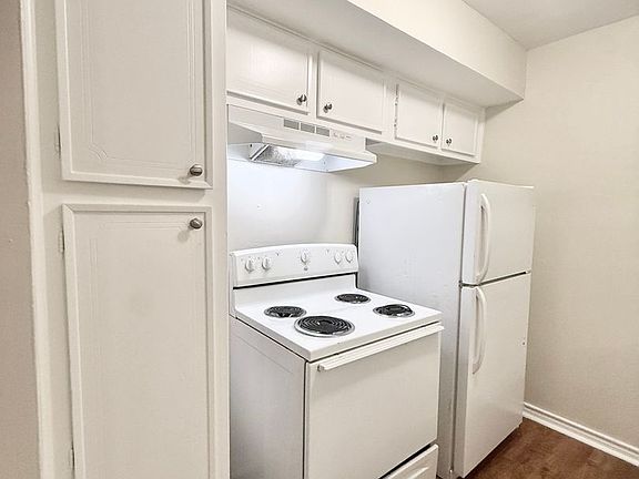 5th image of 321 E Cedar St #Ced2107