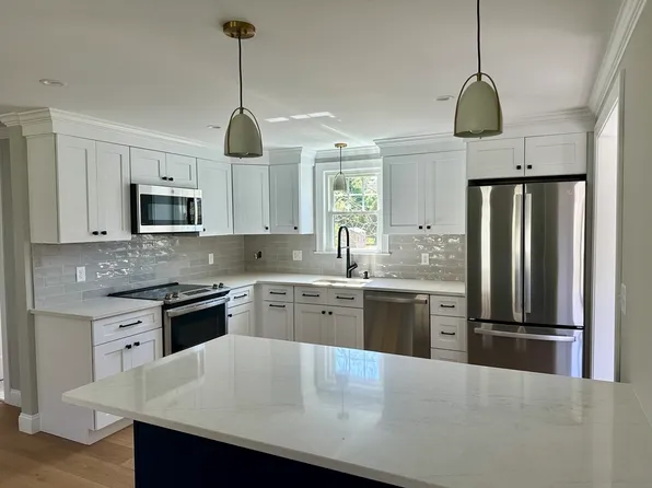 410 Village St, Millis, MA 02054