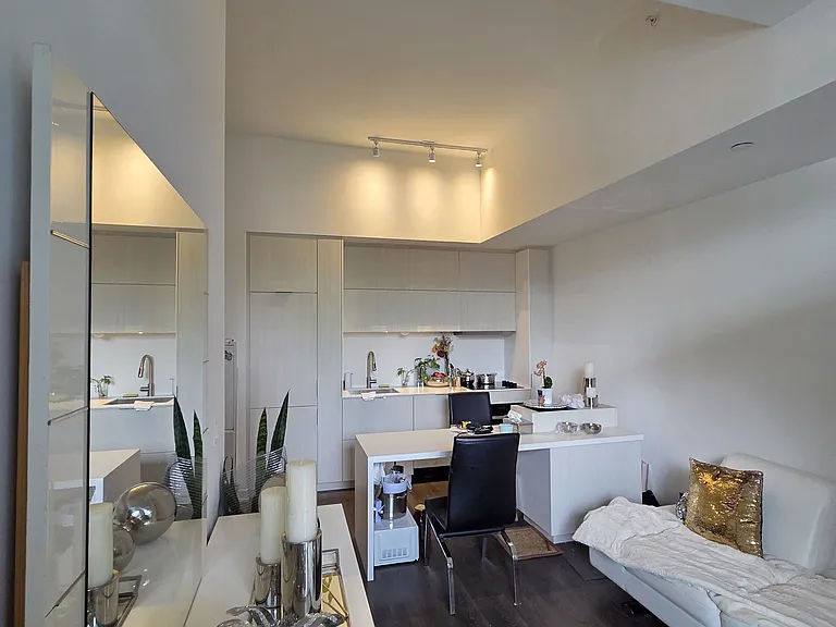 370 Martha St #301 — Photo 5