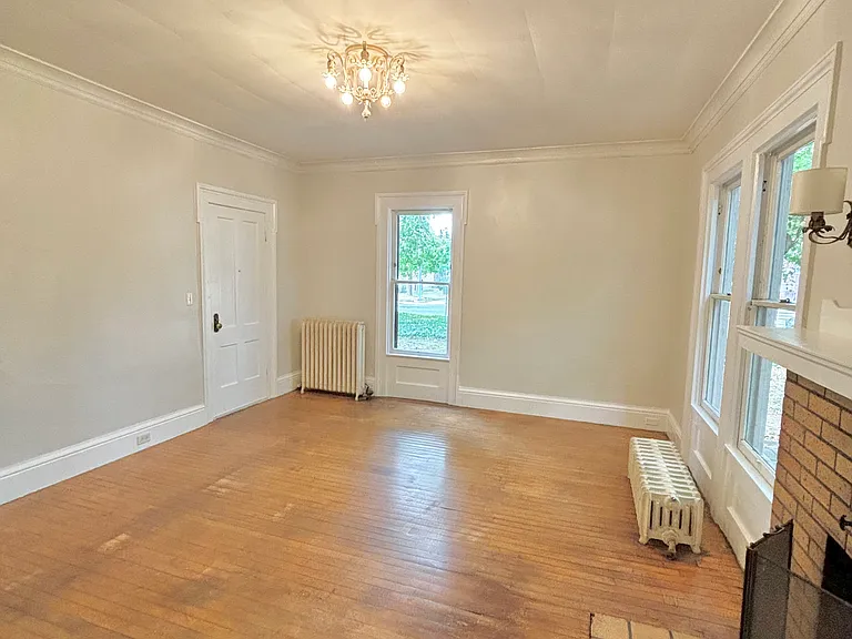 200 Burton St SE #2 — Photo 8