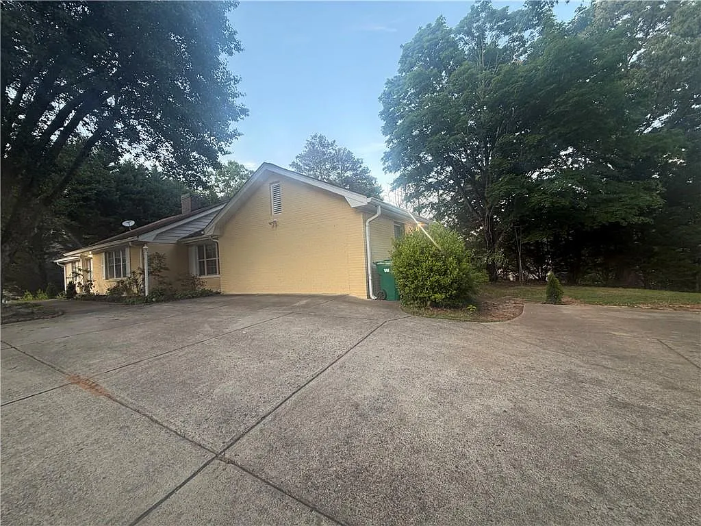 Building Photo - 981 Woodward Park Dr