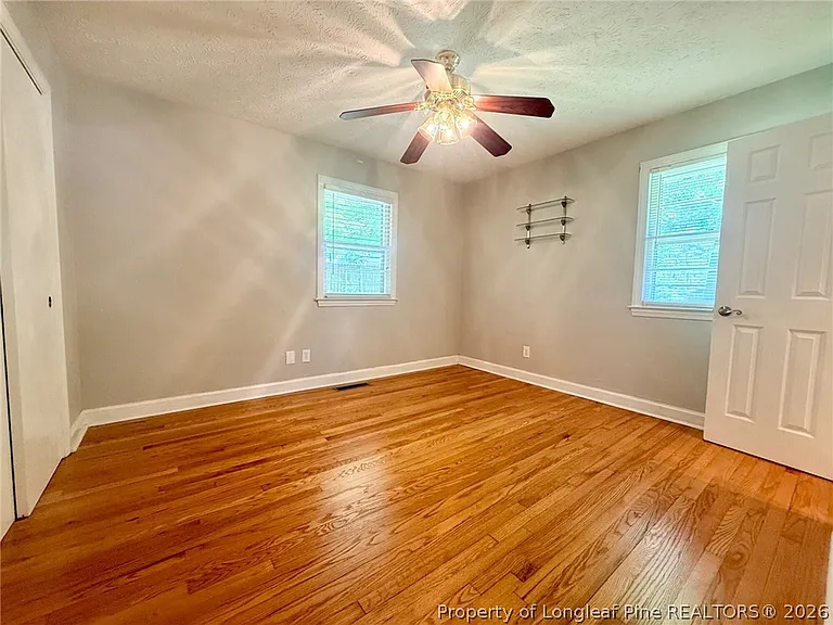 1914 Cherokee Dr — Photo 10