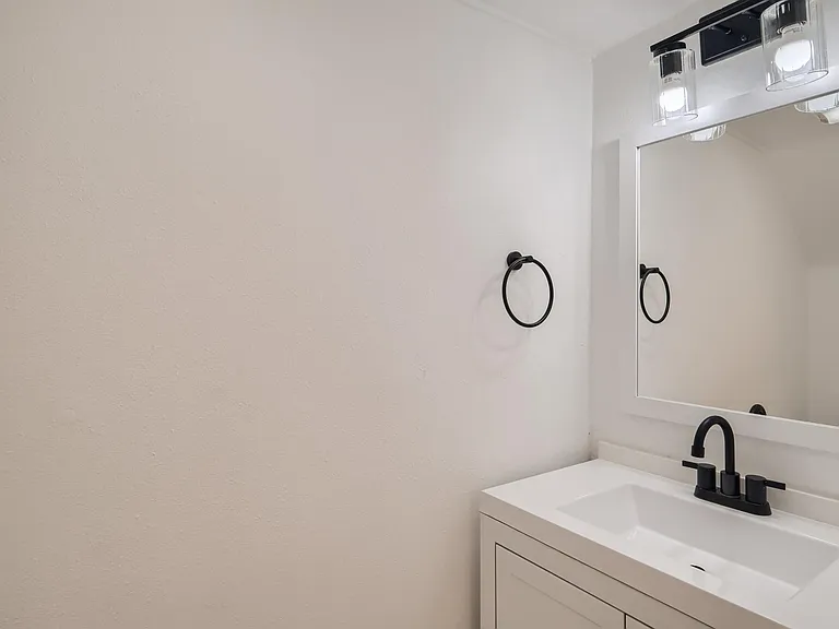 311 N Berendo St #5 — Photo 6