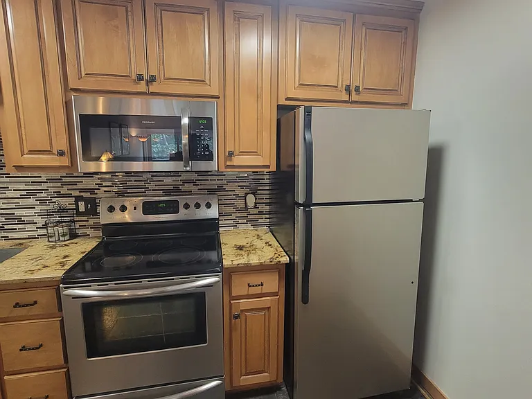 1800 Lasalle Ave #106 — Photo 10