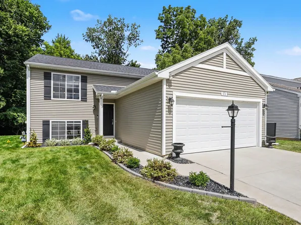 573 N Cygnet Lake Dr, Benton Harbor, MI 49022