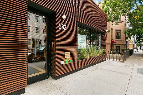 Rented by MNS | media 13