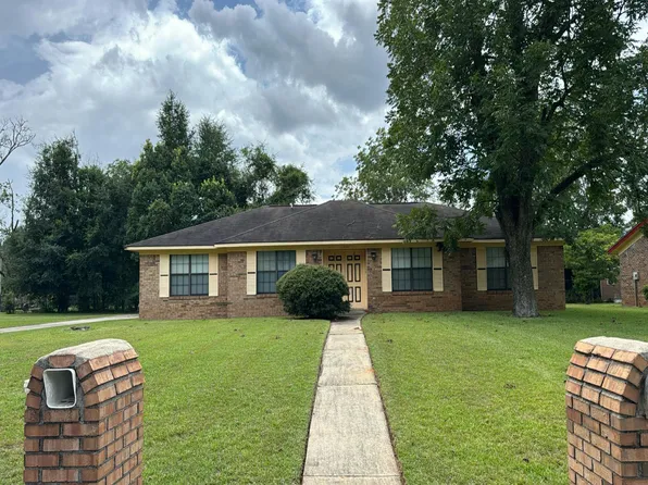 1304 Birkdale Dr, Albany, GA 31707