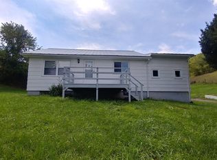 2647 Meadow Creek Rd, Christiansburg, VA 24073