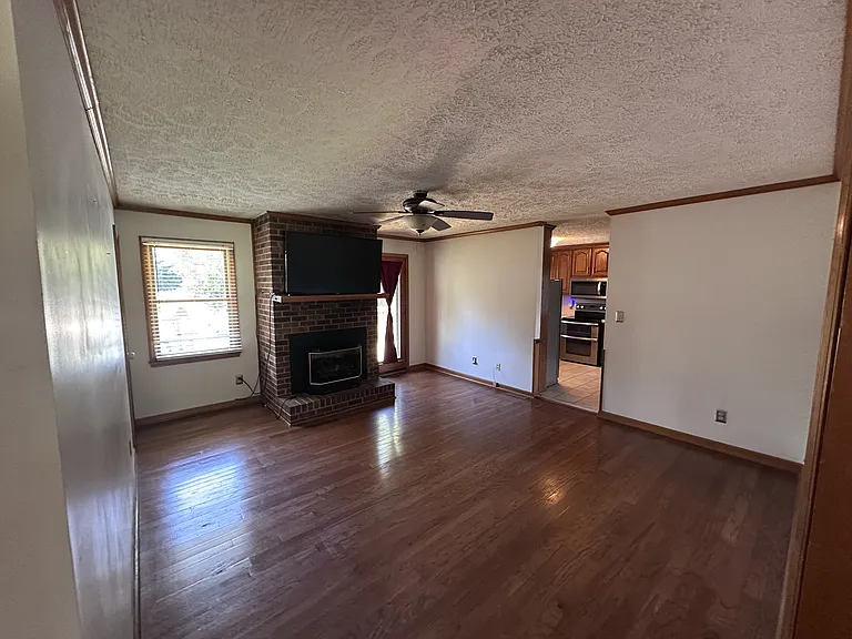 881 Little Creek Rd — Photo 5