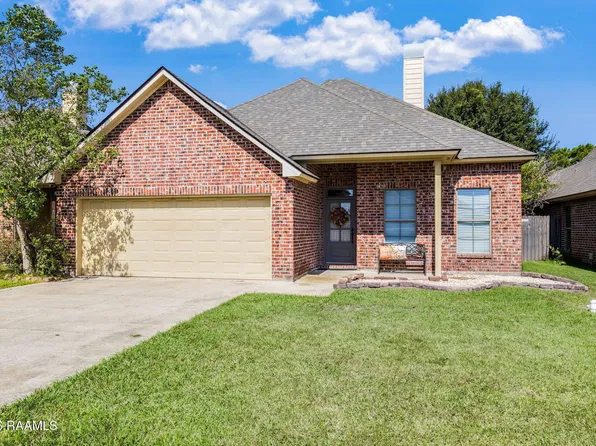 118 Legend Creek Dr, Youngsville, LA 70592