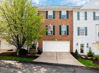 10525 Forest Hill Dr, Wexford, PA