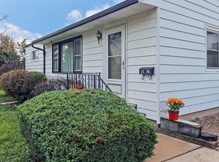 2120 Sioux Rd, Waukegan, IL 60087