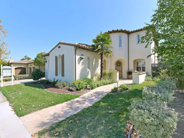 1965 Saint Andrews Cir, Gilroy, CA 95020