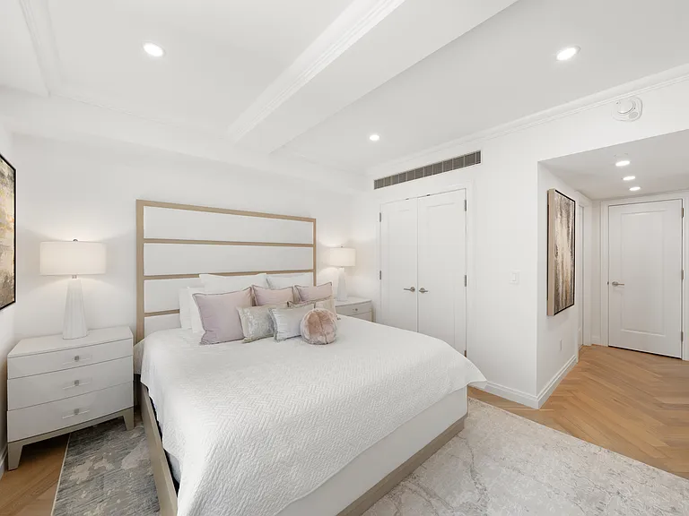 160 Central Park S #1817 — Photo 11