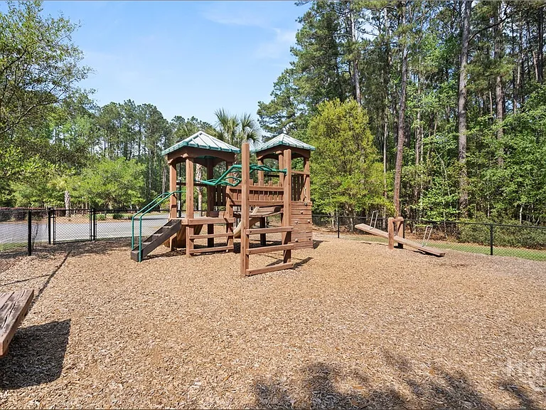 149 Benelli Dr — Photo 30