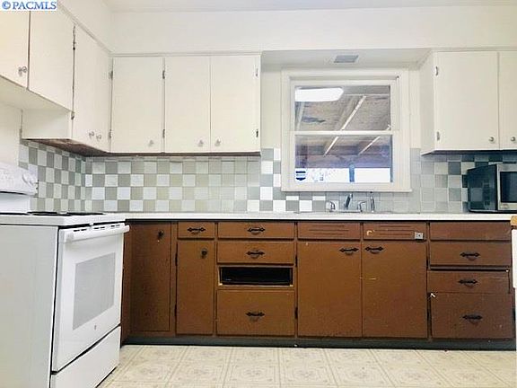 3rd image of 2426 W Bruneau Ave