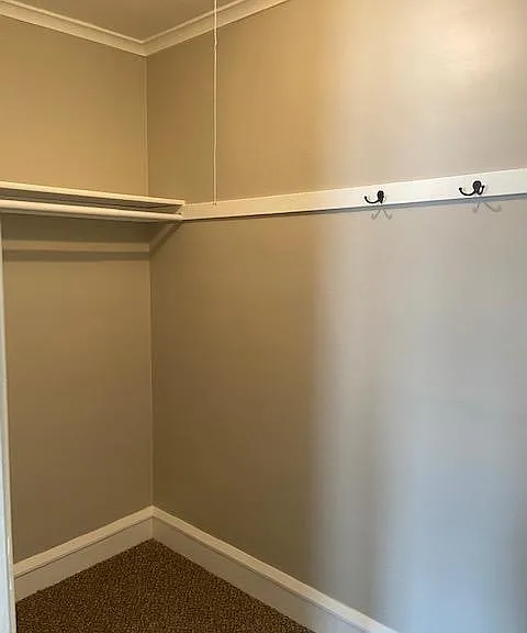 325 W Washington Ave — Photo 9