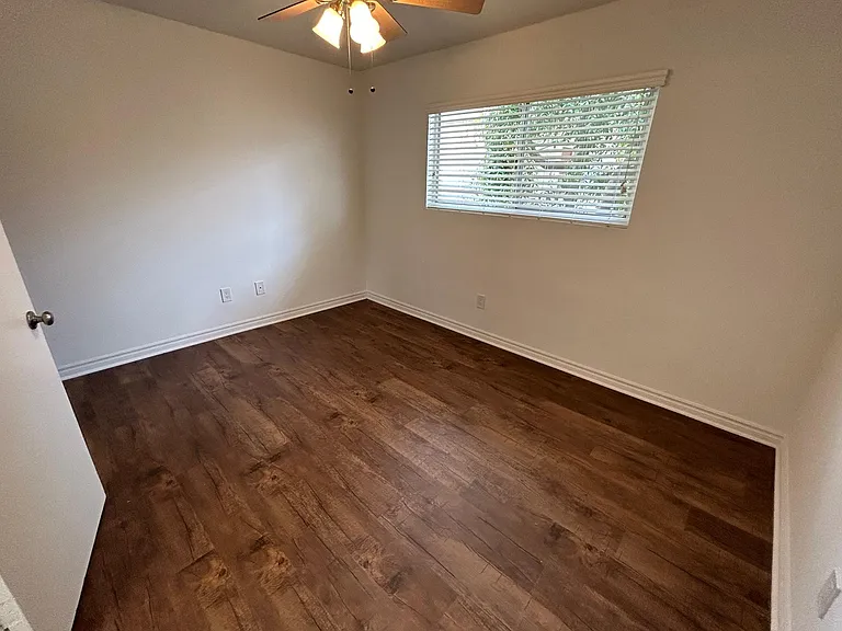 Pine Terrace — Photo 16