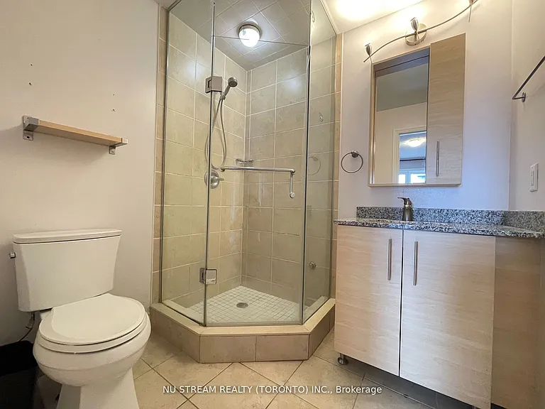 241 S Park Rd — Photo 13