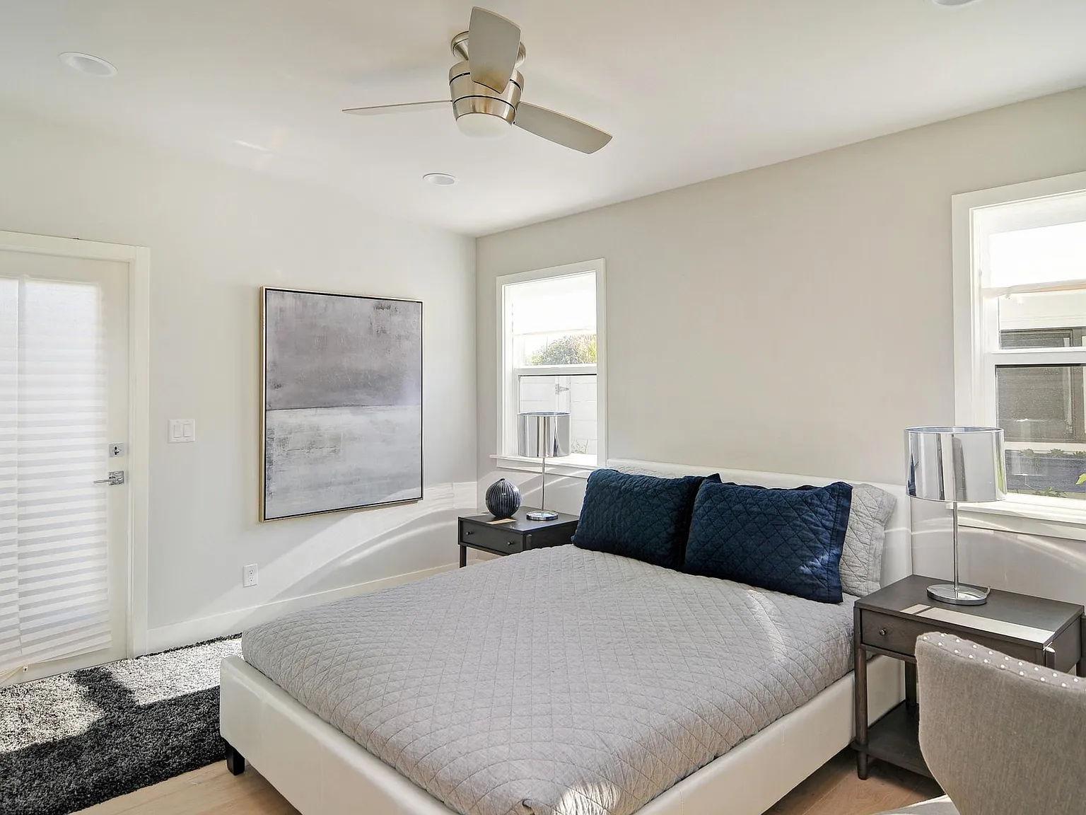 4 bed, 1450 sqft, $6,100 — Photo 3
