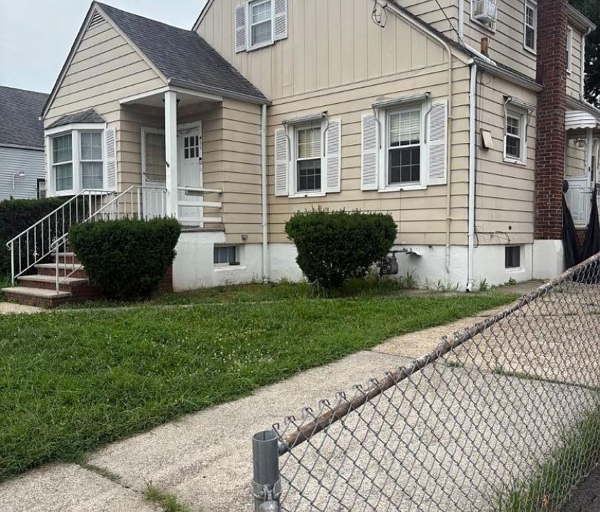 1st image of 411 Grant St