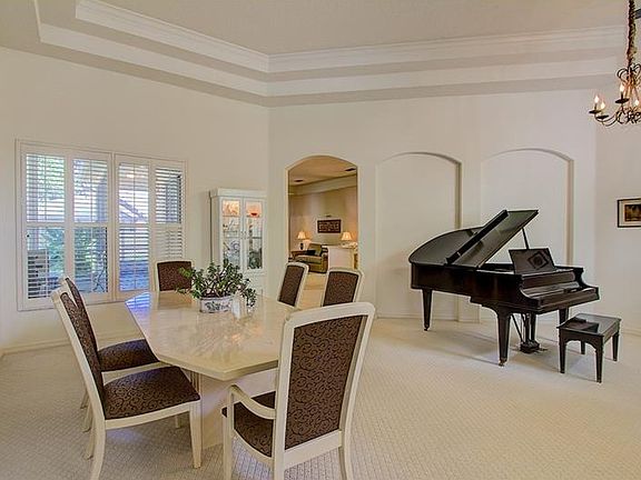 3rd image of 194 Willow Bend Way