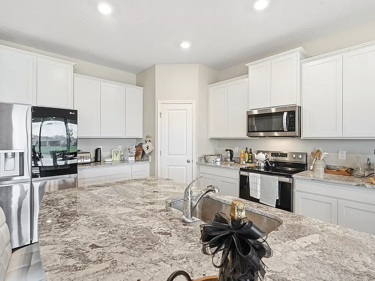 33702 Garden Sage Isle — Photo 26