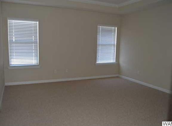 5th image of 1475 Maxwell Cir